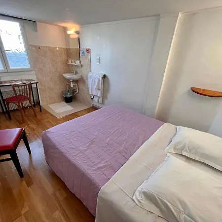 Hotel Tiquetonne Parigi