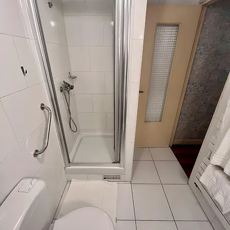 Hotel Tiquetonne