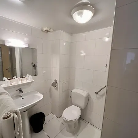 Hotel Tiquetonne *