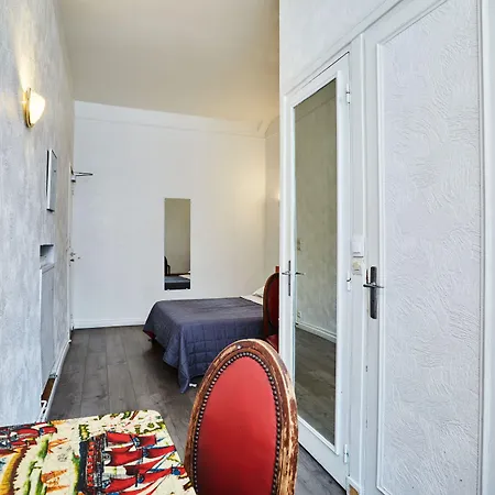 Hotel Tiquetonne *