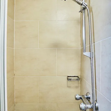 Hotel Tiquetonne *